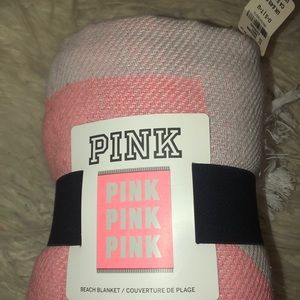 PINK BEACH BLANKET 🏝